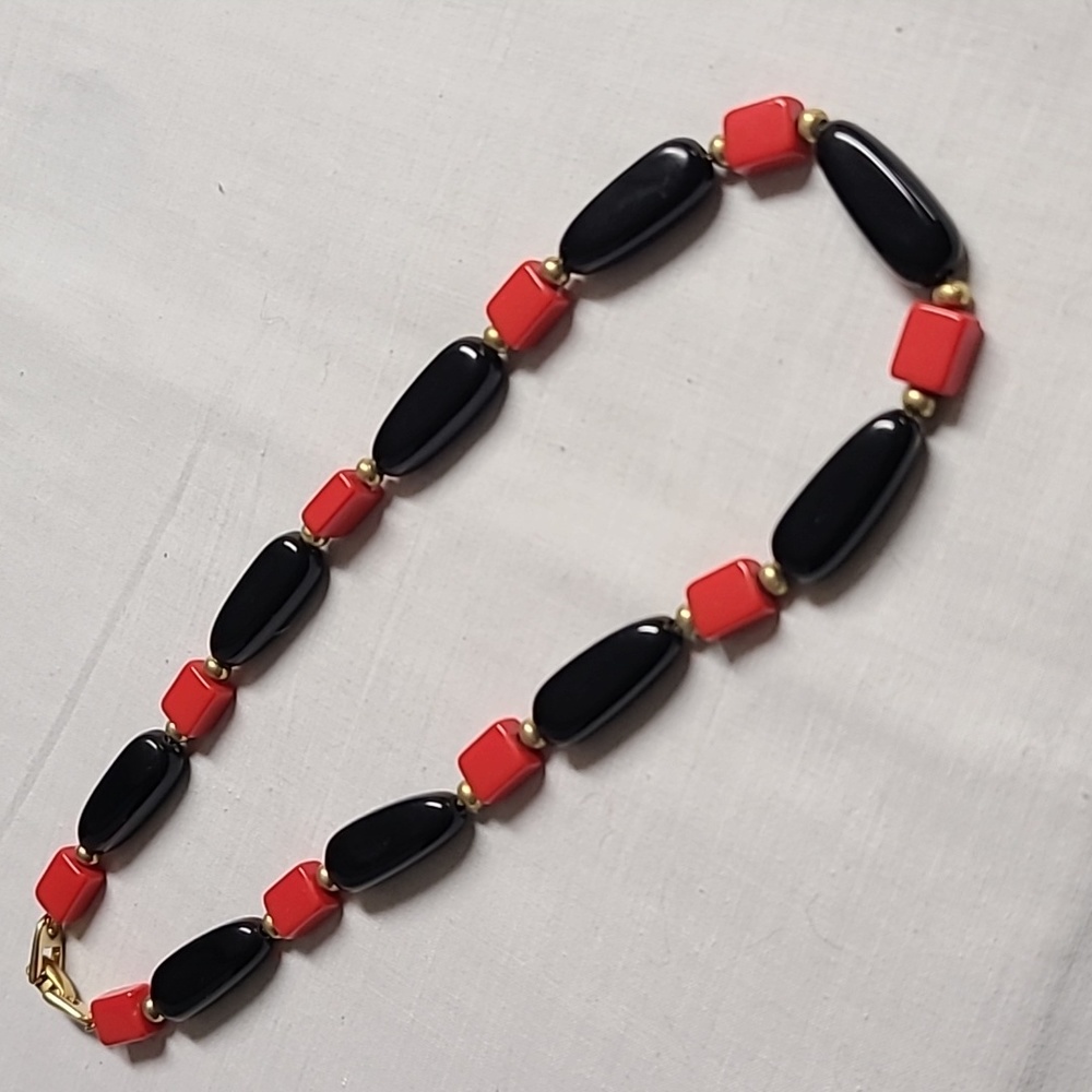 Vintage Napier Lucite Red Black Beaded Necklace Gold Tone Clasp Mid Century
